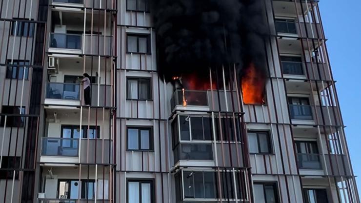 Çanakkalede yangın; 10 kişi dumandan etkilendi