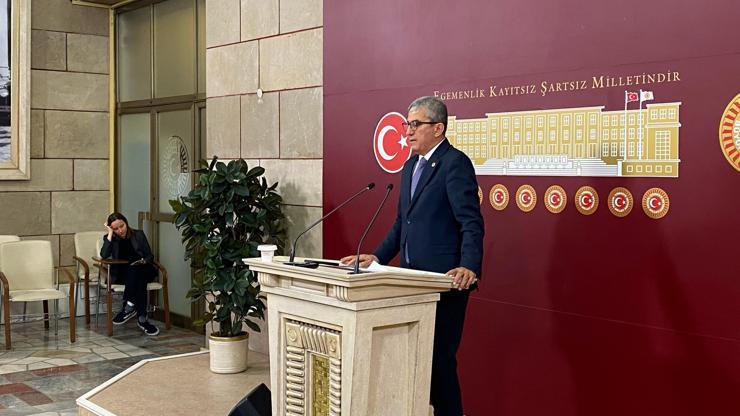 CHPli Günaydın: AK Parti, CHPnin etkin muhalefetinden korktuğu için Haka dansı yapıyor