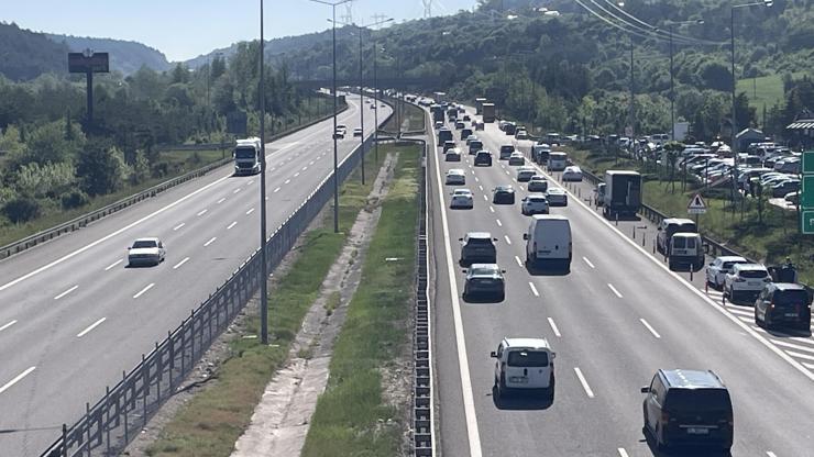 Anadolu Otoyolunda bayram tatili hareketliliği yaşanıyor