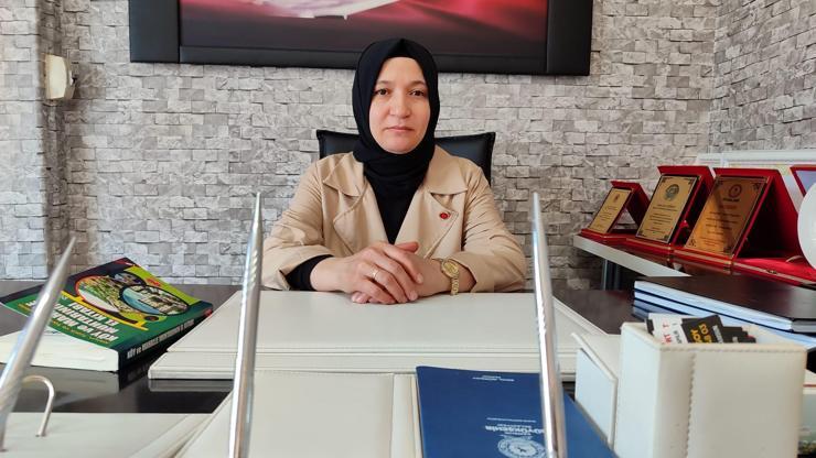 Salıpazarının ilk kadın muhtarı mazbatasını aldı