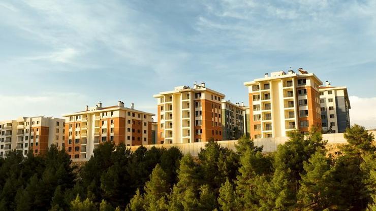 Adıyaman İnderede depremzedeler yeni evlerine kavuştu.... Bakan Kurum: Dağları deldik, yepyeni bir şehir kurduk