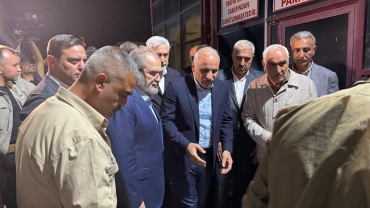 Diyarbakır’da 13 katlı apartmanda yangın paniği; Anne ve 3 çocuğu hayatını kaybetti (3)