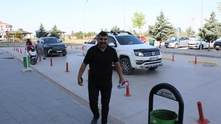 Kurban keserken bıçakla kendini yaraladı, daha önce hiç olmamıştı dedi