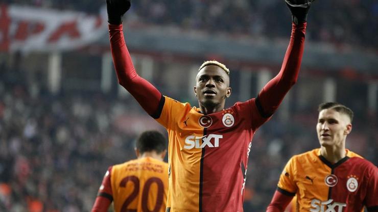 Victor Osimhen, teklifi kabul etti Anlaşmanın detayları…