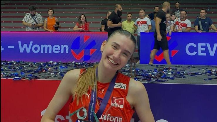 68460de30240c6da461b2fe8 Dilay Özdemir Kimdir? Nereli ve Boyu Kaç? Milli Voleybolcu Dilay aslen nereli? Dilay'ın Hayatı ve Kariyeri!