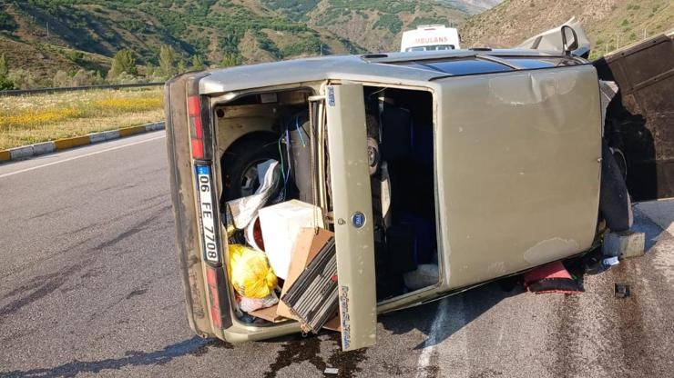 Erzincan’da devrilen otomobildeki 5 kişi yaralandı