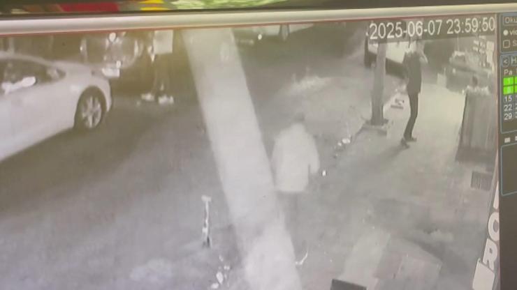 İstanbul - Bahçelievlerde Adam olun diye bağırıp kurşun yağdırdı; o anlar kamerada