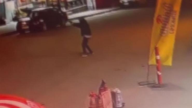 İstanbul- Sultangazide iş yerine silahlı saldırı kamerada