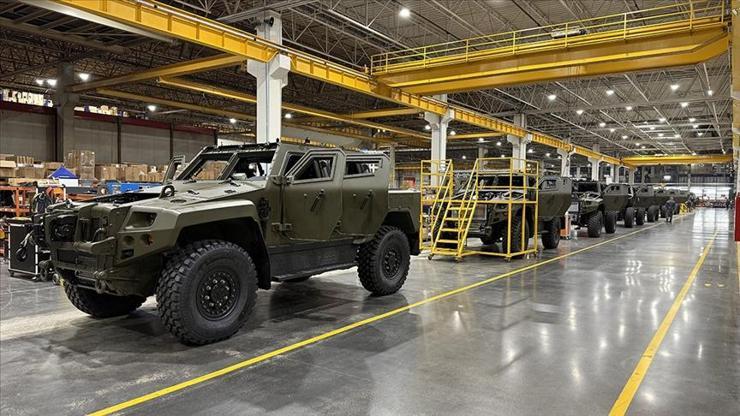 Türkiyenin en büyük zırhlı aracı COBRA II 4x4ün ilk ihracatı gerçekleşti