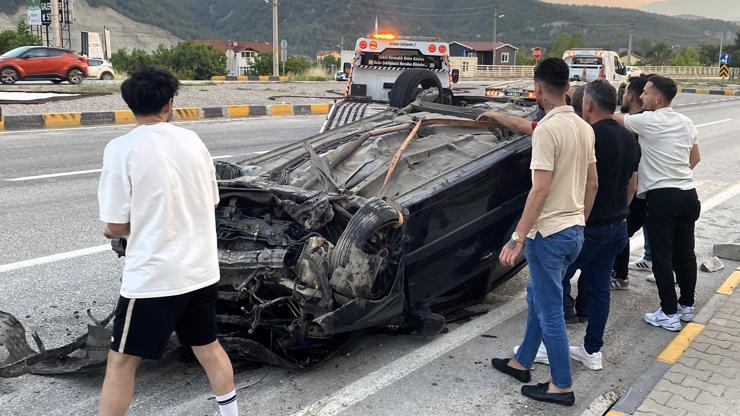 Karabükte devrilen otomobildeki 3 kişi yaralandı