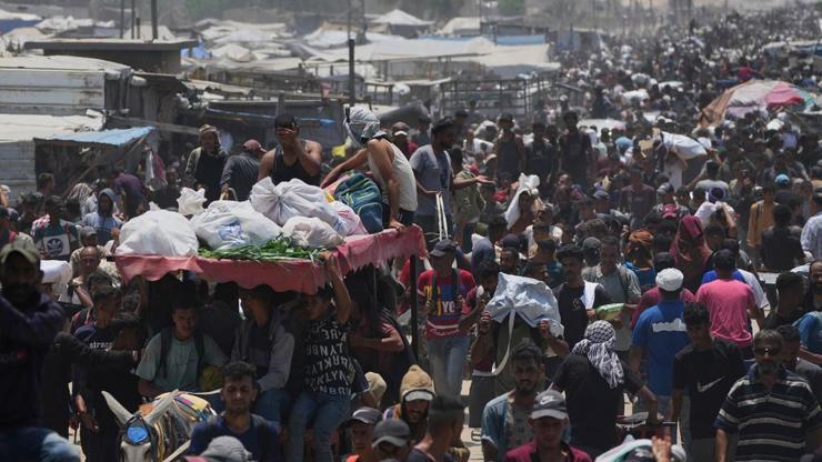 SON DAKİKA HABERİ... İsrail yine Gazzede yardım bekleyenleri vurdu: 22 Filistinli yaşamını yitirdi