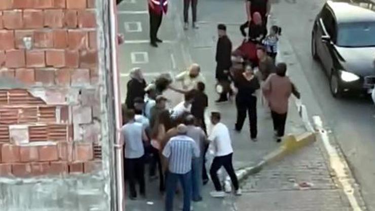 İstanbul - Avcılarda iki grup arasında sokakta kavga kamerada