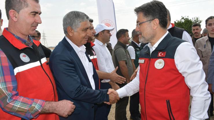 Bakan Yumaklıdan çiftçilere destek müjdesi: 8,1 Milyar lira ödeme hesaplara yatıyor