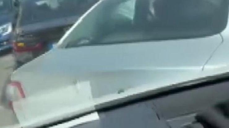 İstanbul- Ataşehirde karı-koca trafikte tartıştığı sürücüye saldırdı; kaçmaya çalışan sürücü kaza yaptı
