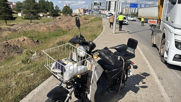 Sivasta tırla çarpışan elektrikli bisikletin sürücüsü yaralandı