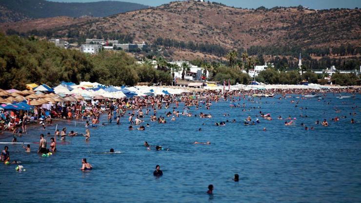 Bodruma hava ve deniz yoluyla 5 ayda 299 bin yabancı turist geldi