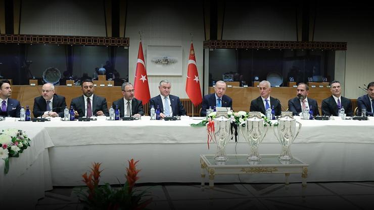 Cumhurbaşkanı Erdoğan, Süper Lige yükselen kulüpleri kabul etti