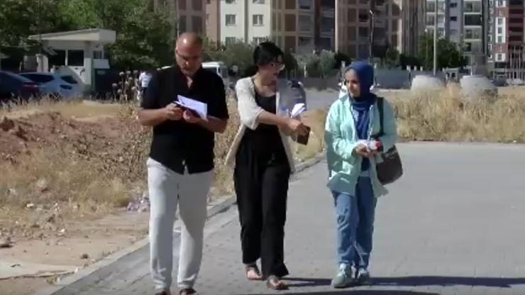 Mardin’de YKS heyecanı: Baba ve kız aynı okulda sınava girdi
