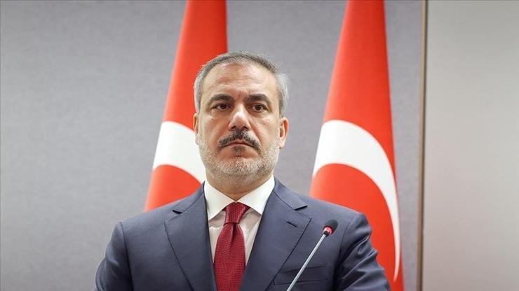 SON DAKİKA... Dışişleri Bakanı Hakan Fidan, Çinli mevkidaşı ile telefonda görüştü Masadaki başlık: İsrail-İran arasındaki çatışma