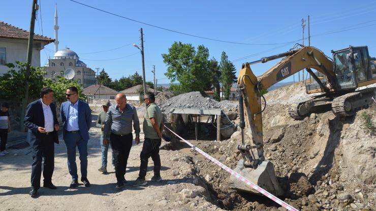 Havzada akarsu yatağı ıslah çalışmaları devam ediyor