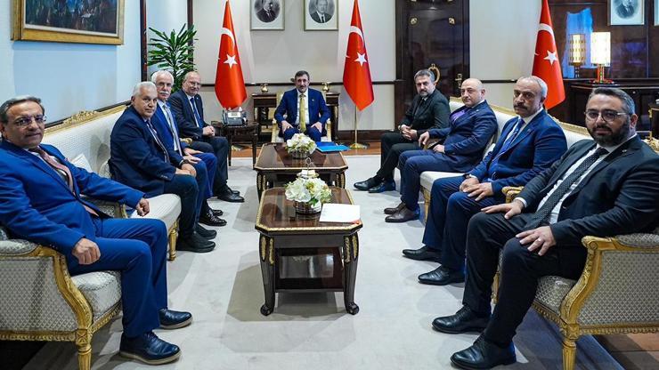 Cumhurbaşkanı Yardımcısı Yılmaz, ATO yönetimiyle görüştü