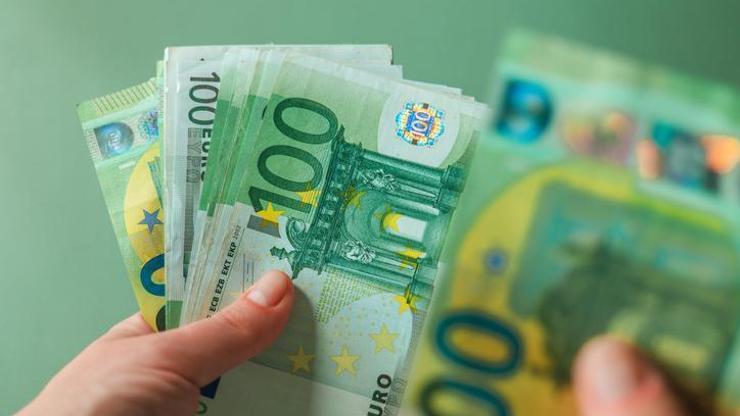 Almanyada saatlik asgari ücrete kademeli zam: Oranlar belli oldu