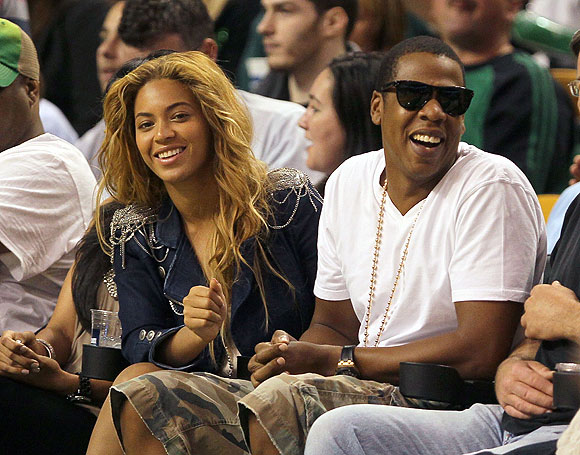 Beyoncegillerin NBAde aile saadeti