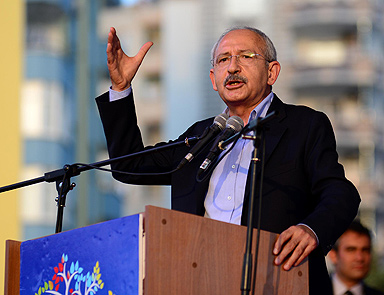 CHP lideri Barış Mitinginde sert çıktı CHP lideri Barış Mitinginde sert çıktı