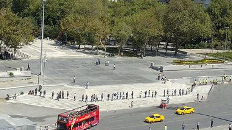 Taksimde polis zinciri