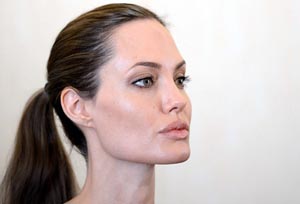Angelina Jolienin tercihi kanserden %94 koruyor