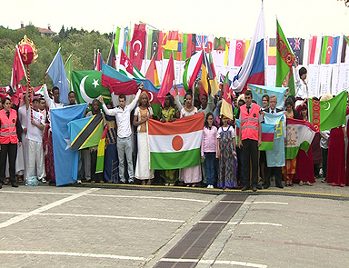 Öğrenciler 7 Kıta 7 Renk Festivalinde buluştu