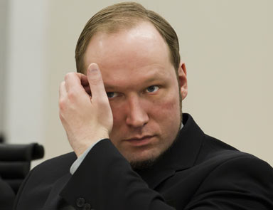 Katliamcı Breivikin annesi öldü