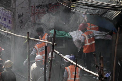 Hindistanda yangın faciası: 18 ölü