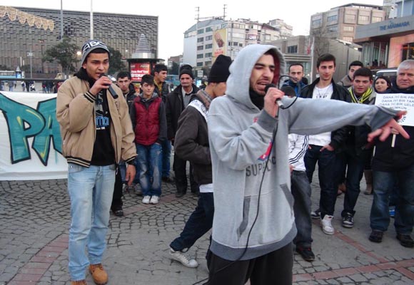 Gezi Parkı için rap müzikli eylem