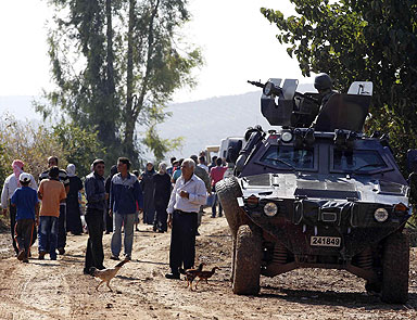 10 Suriye askeri Türkiyeye sığındı