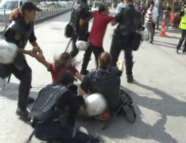 Erdoğan protestosuna polis müdahalesi