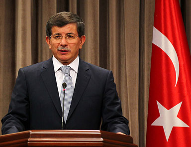 Davutoğlundan Türk rehineler için telefon