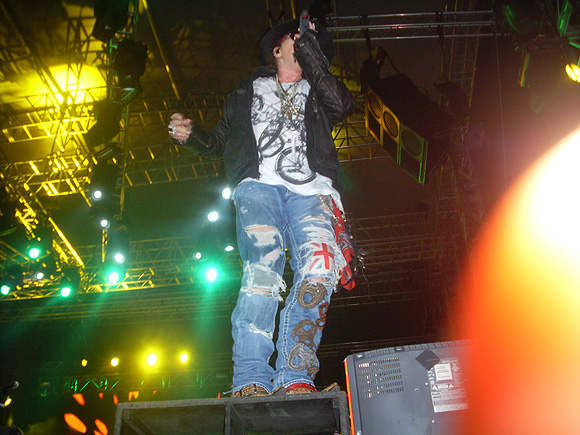 Guns N Roses İstanbulu inletti