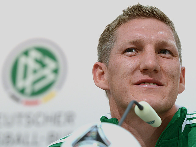 Schweinsteiger: Hollanda gruptan çıkar