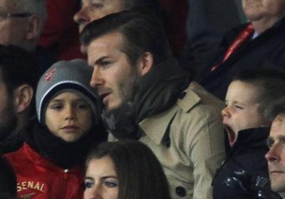 Oğlu Beckhama ihanet etti