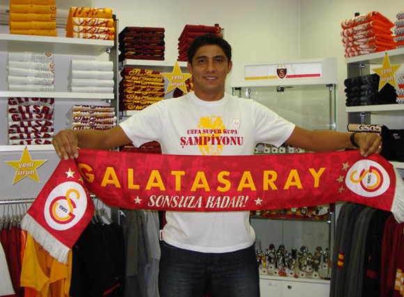 Süper Mario futbolu bıraktı