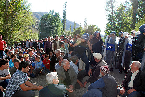 Olaylı HES protestosunda 250 TL ceza