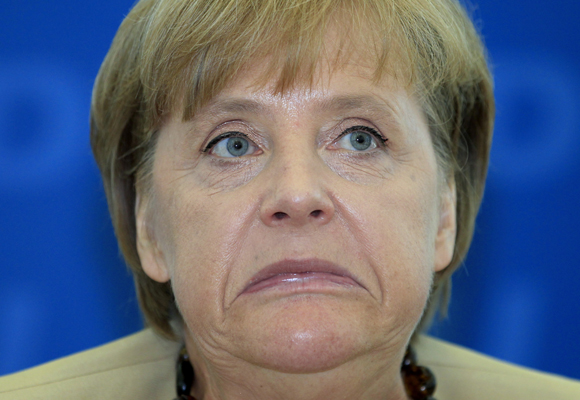 Merkel evinde kaybetti