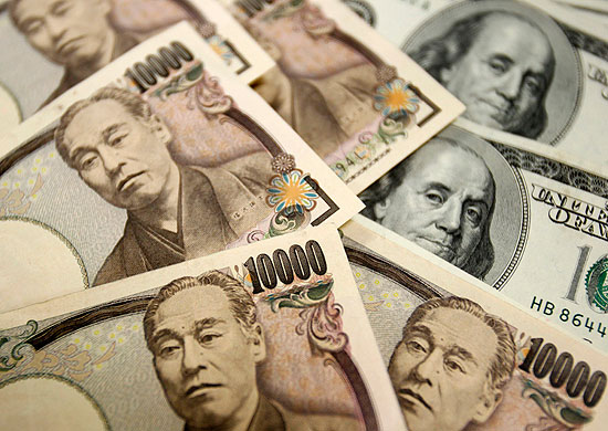 Yen dolara karşı zirvede