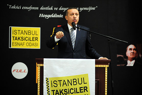 Erdoğandan korsan taşımacılık yapanlara gözdağı