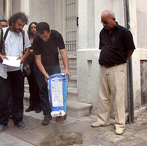 Çevreciler Allianoi için bu kez İzmir'de Çevreciler Allianoi için bu kez İzmir'de