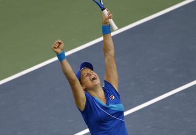 New Yorkta Clijsters-Zvonareva finali