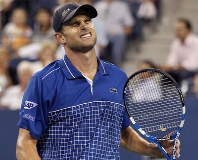 Roddick elendi, Clijsters devam