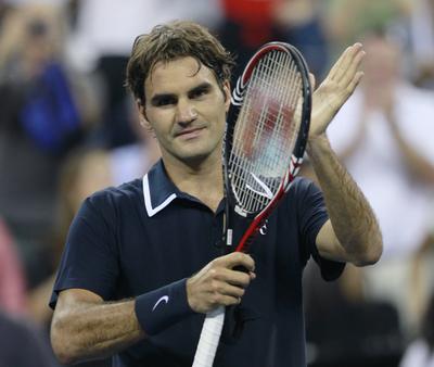 Federer, Clijsters ilk turu kolay geçti