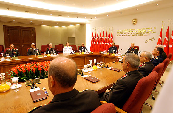 YAŞ kararları şaşırttı!..